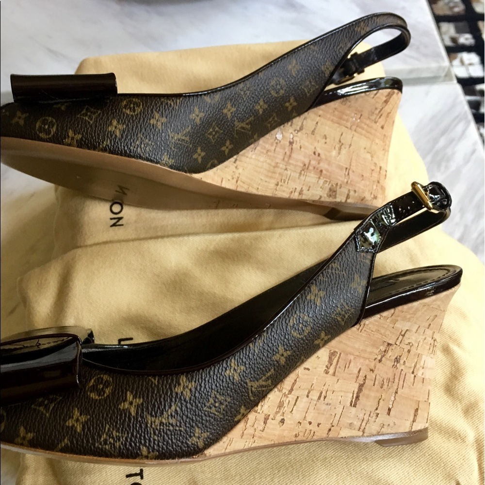 ORIGINAL Louis Vuitton Rivoli wedges. - Picture 4 of 5